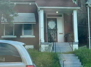 2831 Abner Pl, Saint Louis, MO 63120