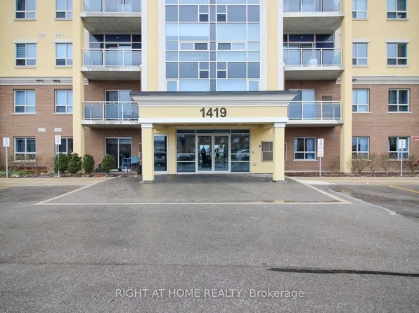 1419 Costigan Rd #308, Milton, ON L9T 2L4