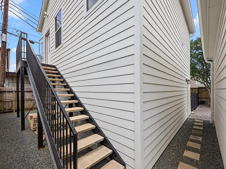 945 Dorothy St — Photo 17