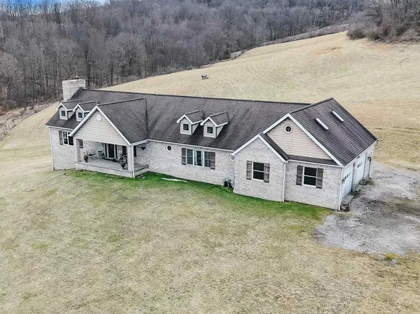 81 Homestead Ln, Bruceton Mills, WV 26525