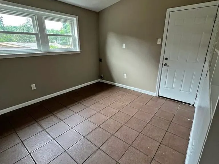 2278 Pamela Dr — Photo 5