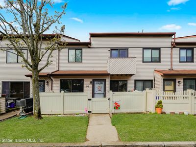 91 Selvin Loop, Staten Island, NY, 10303