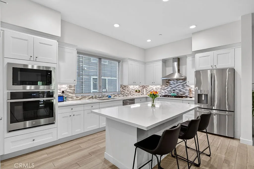 2 bed, 2.5 bath, 1506 sqft, $5,395 — Photo 1
