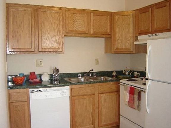 4th image of 9643 Lamborne Blvd