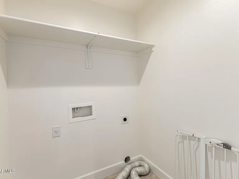 2421 S 221st Ave — Photo 29
