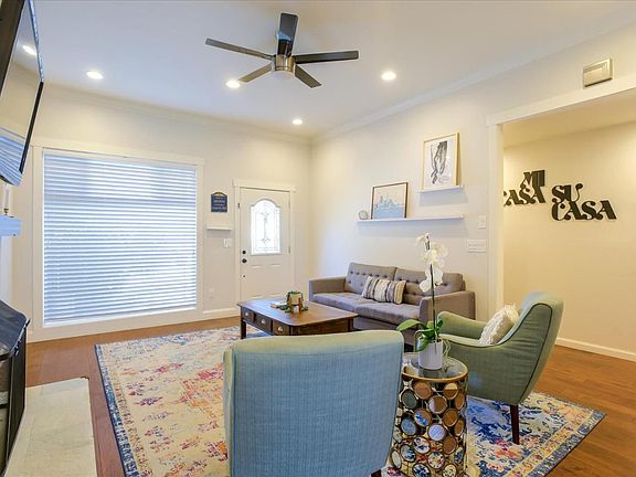4th image of 1431 Young St
