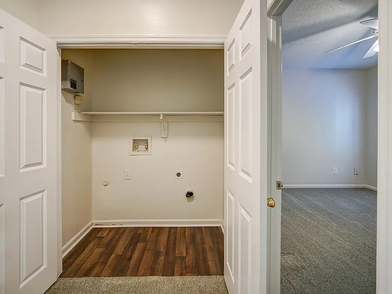 Bristol Park Apartment Homes — Photo 41