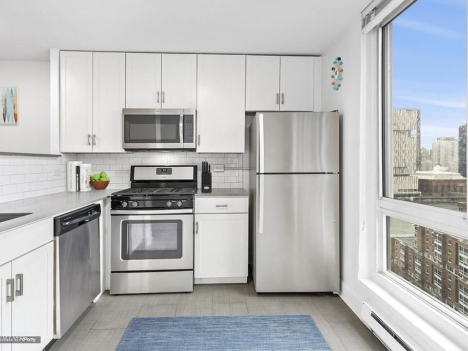 1st image of 580 Main St APT 160
