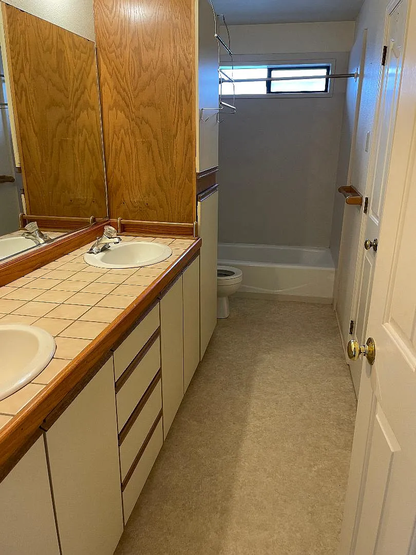 5670 West End Rd — Photo 3