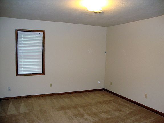 4th image of 902 Aspen Trl