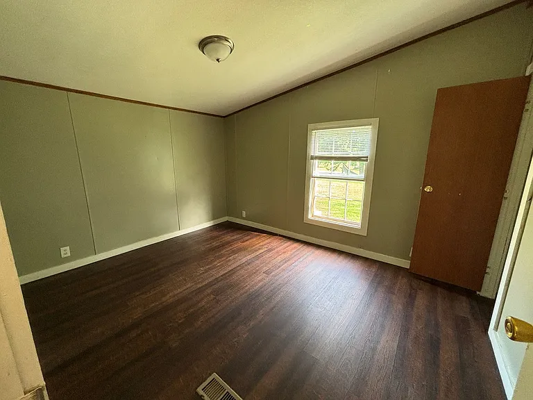 90 Morgan Ln — Photo 14