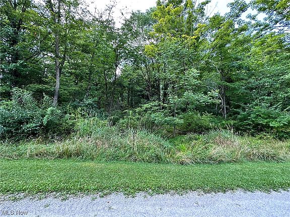 5th image of 542 & 543 Geneva Dr #543