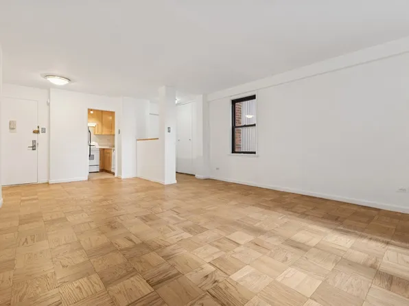 330 Third Avenue image 6 of 13