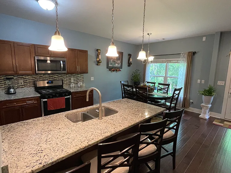 130 Hermitage Point Dr — Photo 10