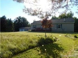 5239 Quain Rd, Emmett, MI 48022