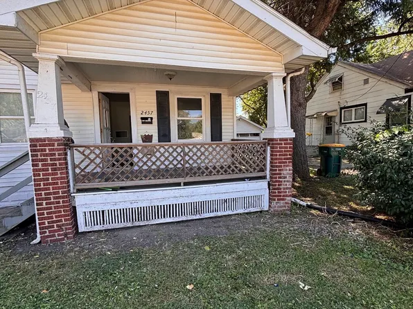 2457 E Garfield Ave, Decatur, IL 62526