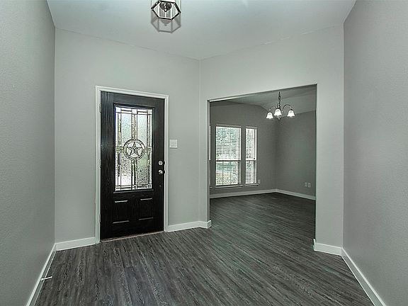 2nd image of 1104 Bexar Ave