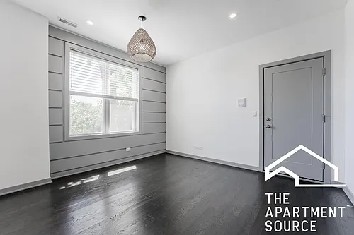 2806 N Mozart St #1R Photo 1
