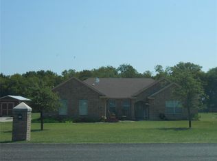 834 Lester Burt Rd, Farmersville, TX 75442