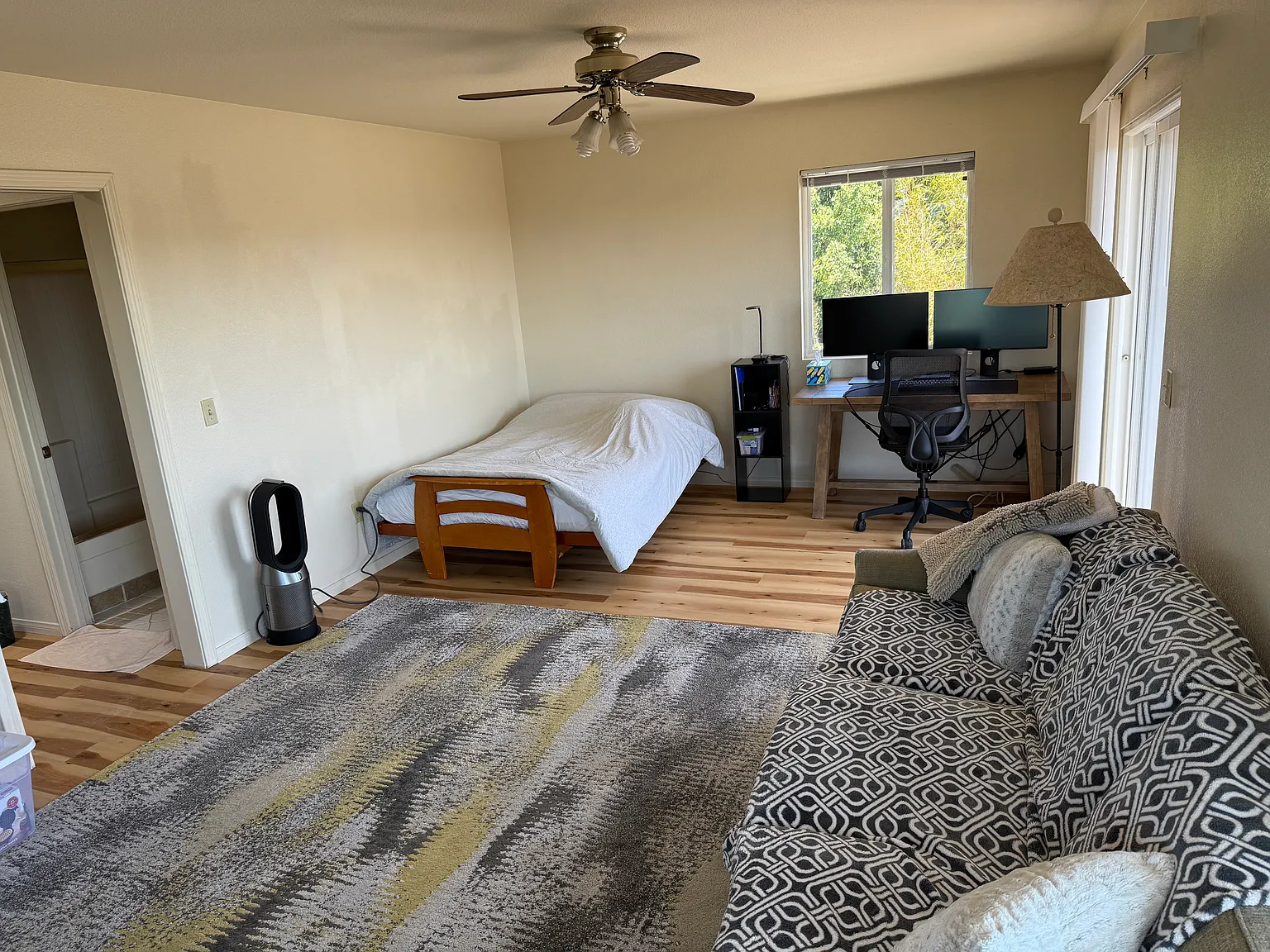 5489 Dorothy Dr — Photo 4