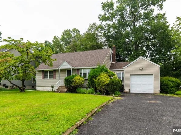 46 Linwood Ave, Midland Park, NJ 07432
