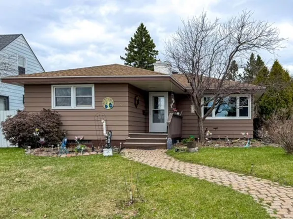 601 12th Ave, Two Harbors, MN 55616