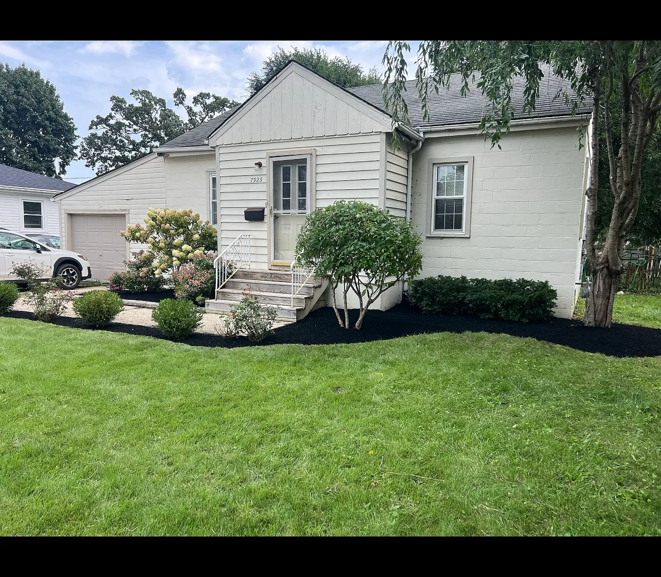 2 bed, 828 sqft, $1,750 — Photo 2