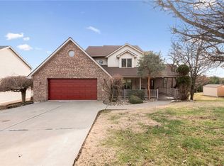 305 Wild Wind Dr, Belle Vernon, PA 15012