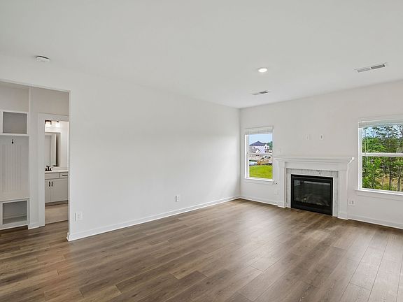 4th image of 832 Steen St Lot 208