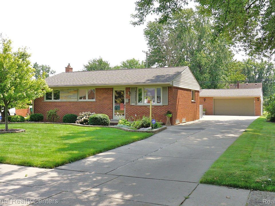 1st image of 31551 James St