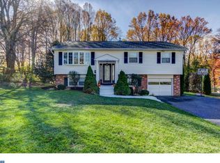 2325 Crestview Ln, Aston, PA 19014
