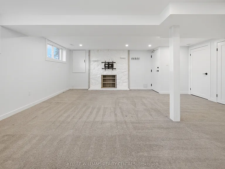 25 Townsend Ave #B — Photo 7
