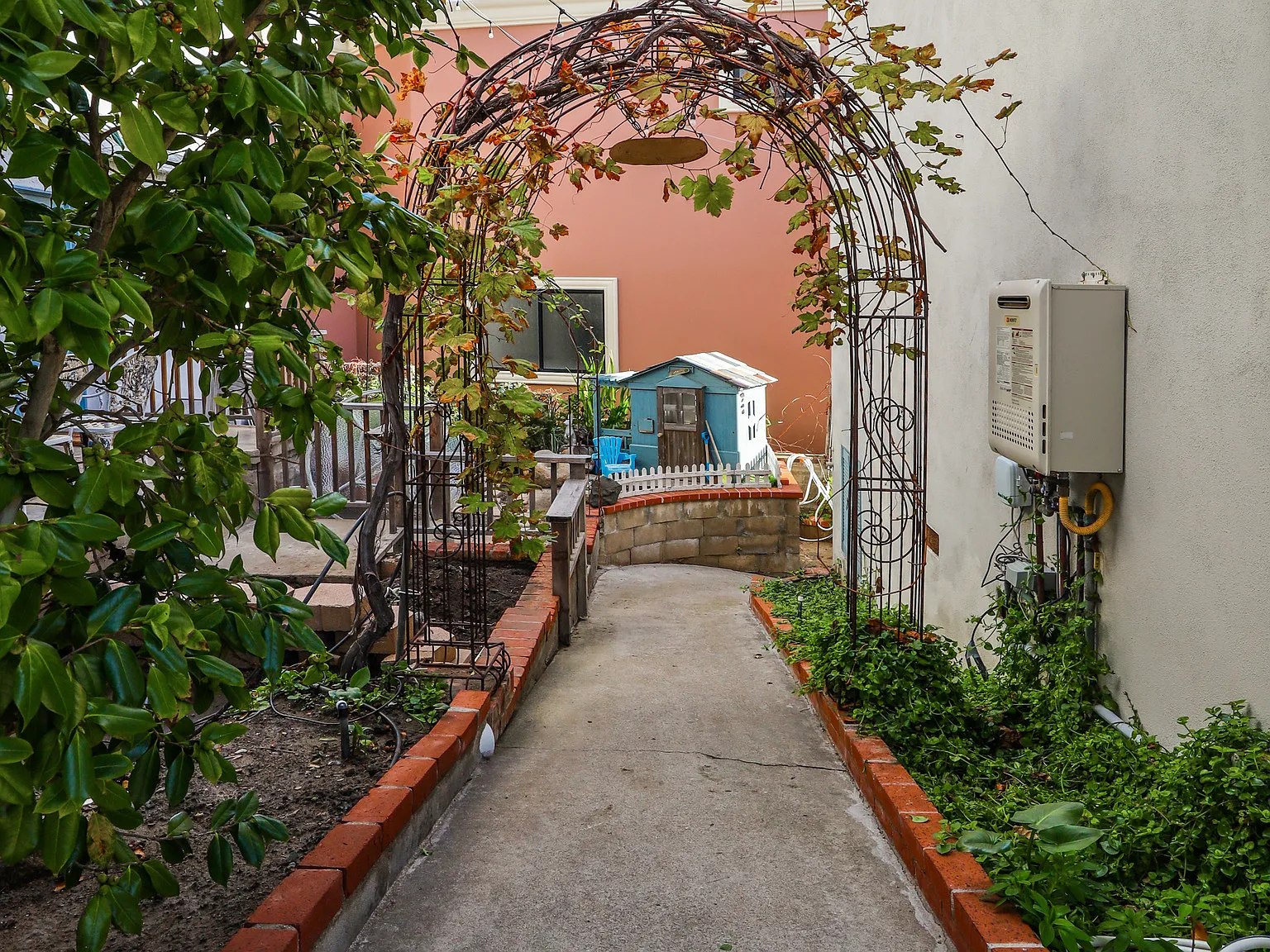 1 bed, 700 sqft, $6,000 — Photo 2