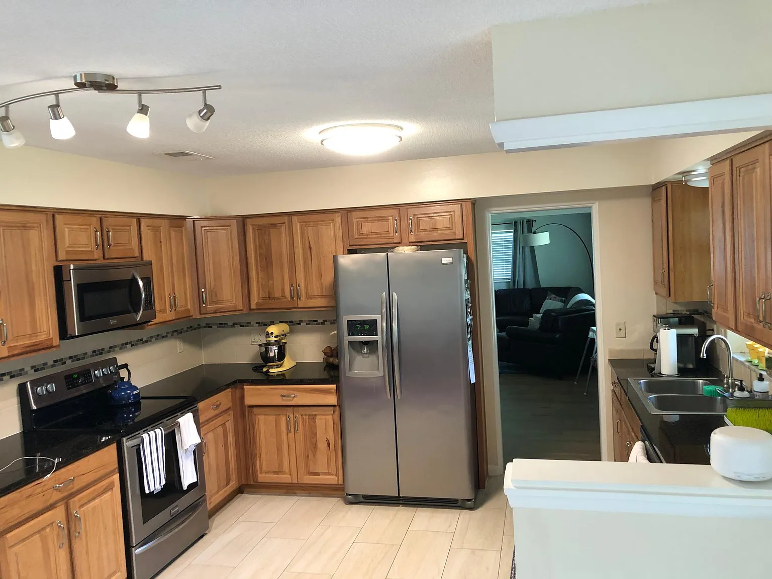 625 Dunraven Dr — Photo 3
