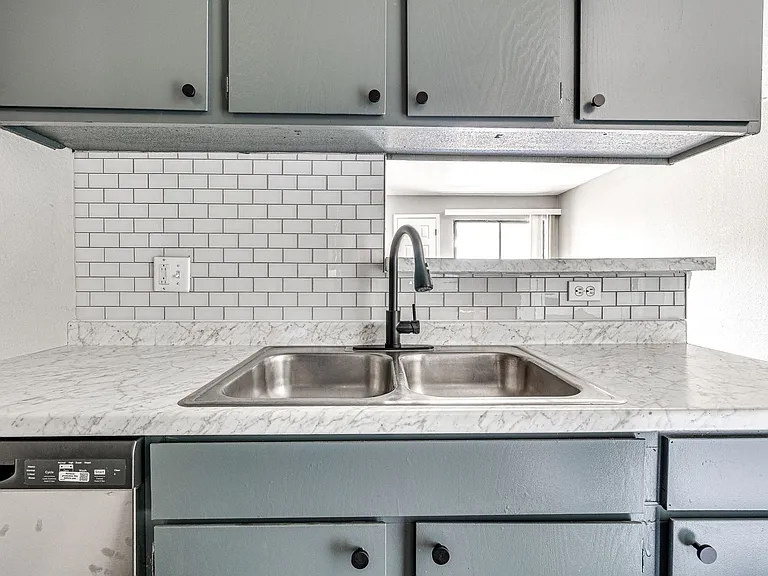 Boulder Ridge Apartments | Newly Remodeled East Tulsa | Broken Arrow Schools + W/D Hookups — Photo 28