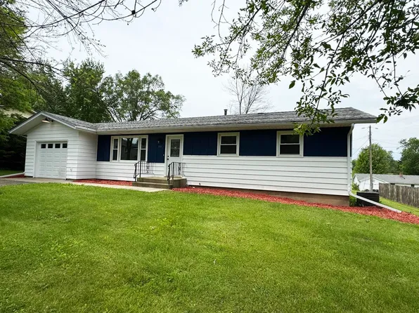 515 S Main St, Markesan, WI 53946
