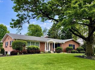 19027 Cherry Tree Dr, Hagerstown, MD 21742