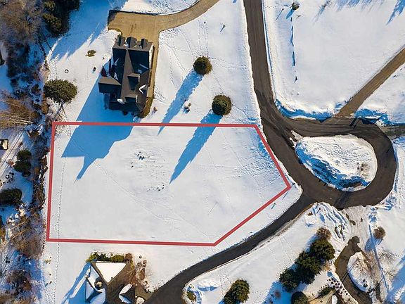 2nd image of 1031 Lakeview Dr