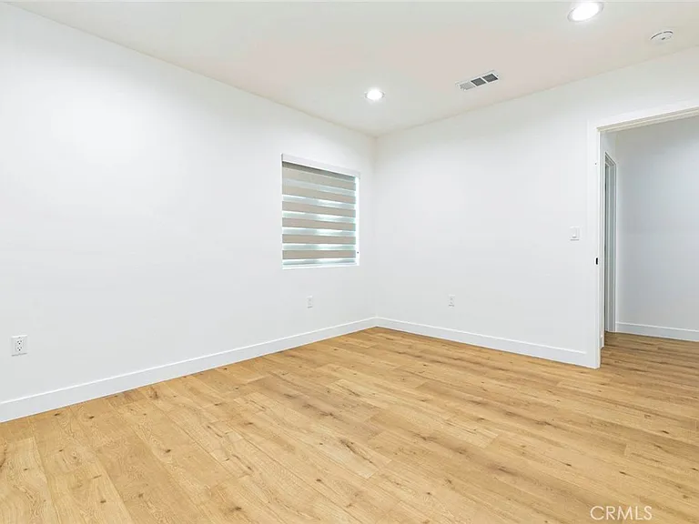 12340 Lull St — Photo 26