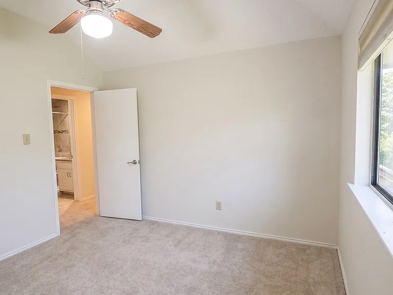 6606 Cliffwood Ct — Photo 23