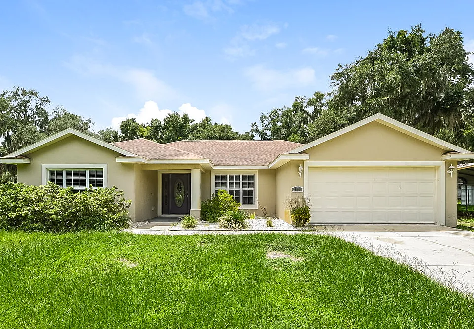 35221 W Griffin Dr