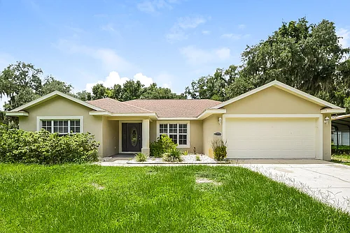 35221 W Griffin Dr Photo 1