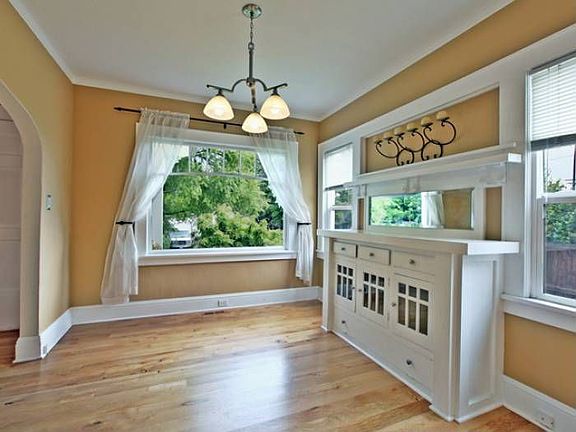 dining rm/blt-ins