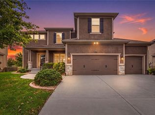 104 SW Shores Dr, Blue Springs, MO 64064