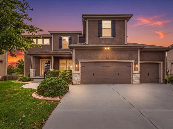 104 SW Shores Dr, Blue Springs, MO 64064