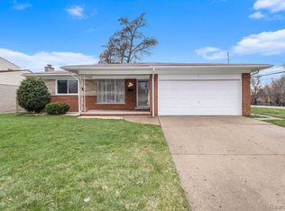 31821 Wixson Dr, Warren, MI 48092