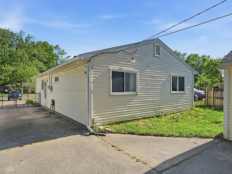27729 Shiawassee Rd — Photo 3