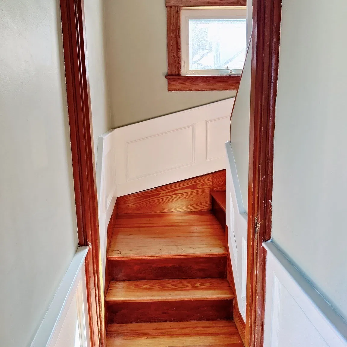 4 bed, 1.0 bath, 1800 sqft, $3,200 — Photo 4