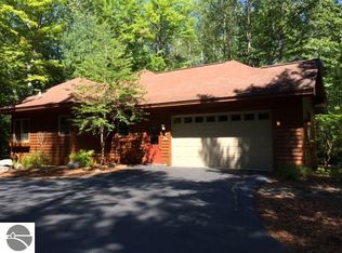 5090 Forest Trl, Bellaire, MI 49615