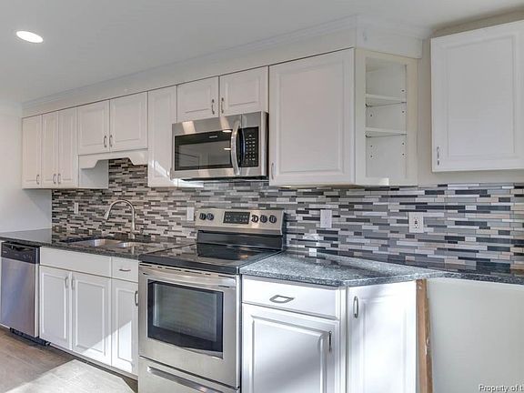 5th image of 10704 River Falls Way